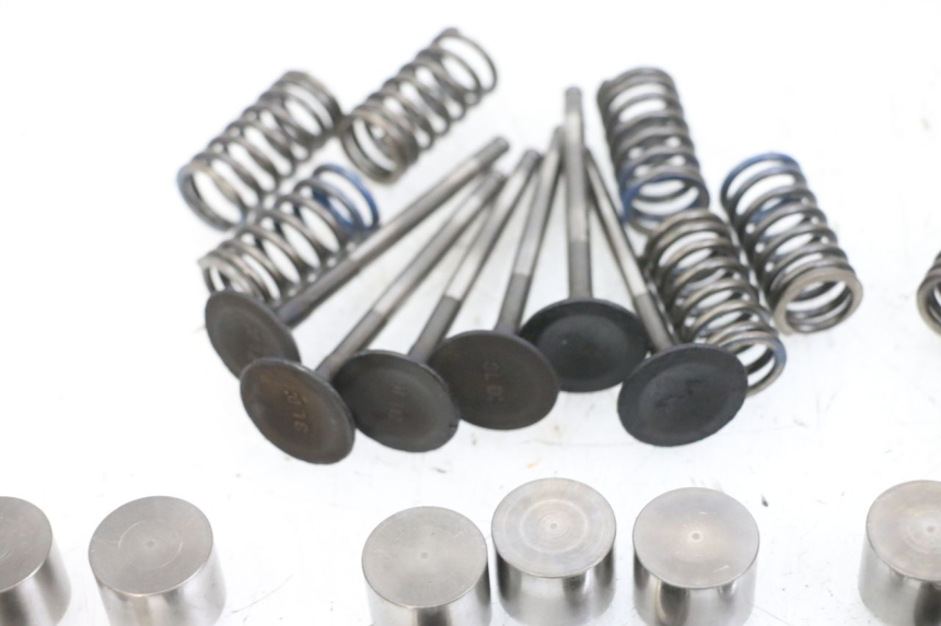 photo de SOUPAPE YAMAHA TDM ABS 900 (2002 - 2014) - Autre angle de vue