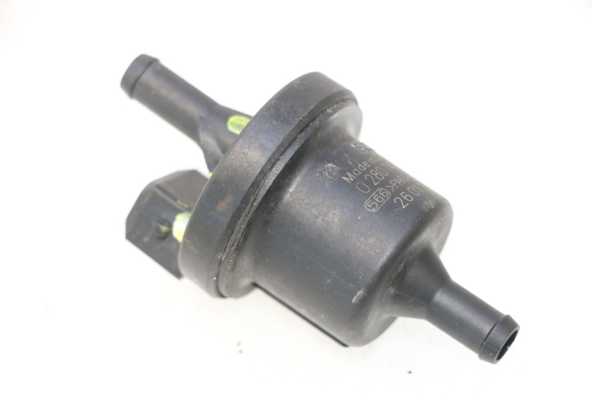 photo de SOUPAPE VENTILATION CANISTER BMW C SPORT 650 (2015 - 2021) - Autre angle de vue