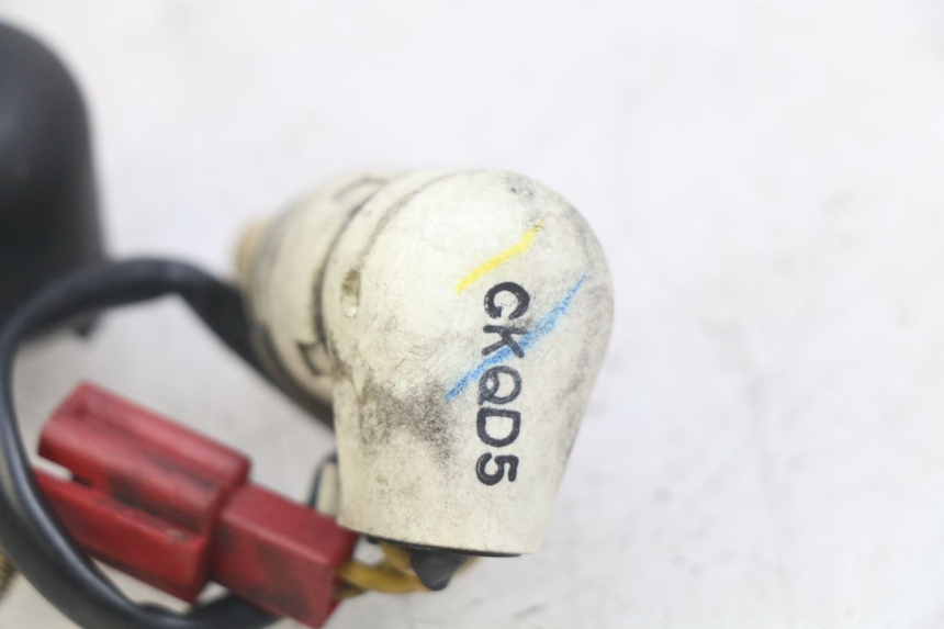 photo de STARTER AUTOMATIQUE SUZUKI BURGMAN 650 (2002 - 2004) - Gros plan technique