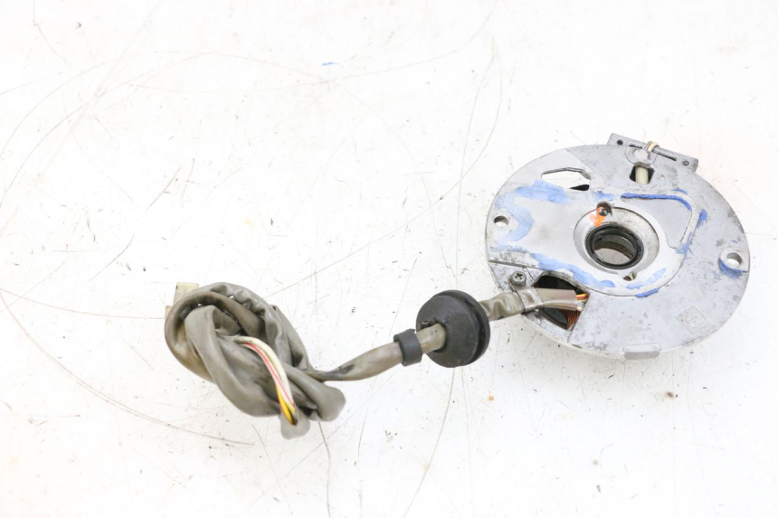 photo de STATOR MBK BOOSTER SPIRIT NAKED 50 (2004 - 2017) - Autre angle de vue