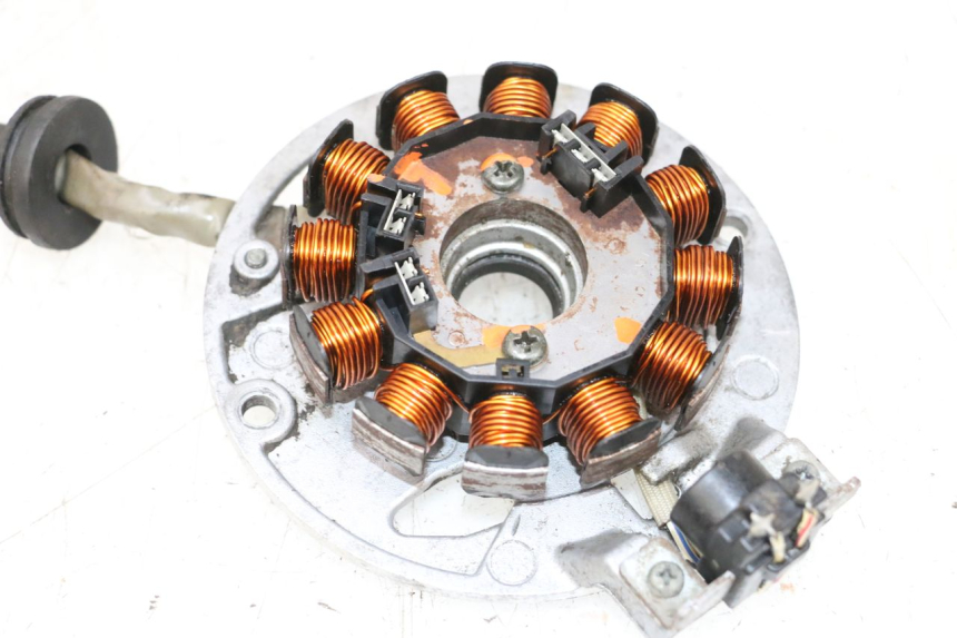 photo de STATOR MBK BOOSTER SPIRIT NAKED 50 (2004 - 2017) - Marquages et références