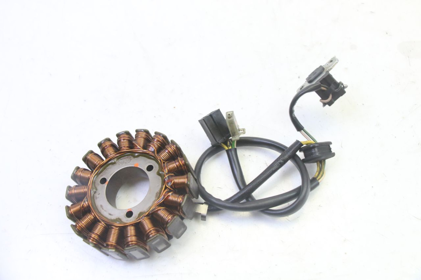 photo de STATOR SUZUKI BURGMAN 125 (2007 - 2014) - Autre angle de vue