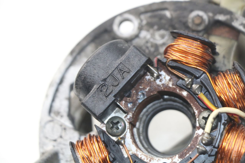 photo de STATOR YAMAHA BW'S 50 (1999 - 2003) - Détail de la pièce