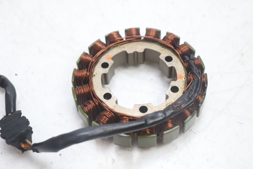 photo de STATOR HONDA FJS SILVER WING SILVERWING 400 (2005 - 2008) - Autre angle de vue