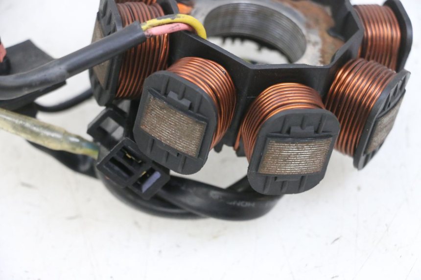 photo de STATOR KYMCO LIKE 125 (2009 - 2016) - Gros plan technique