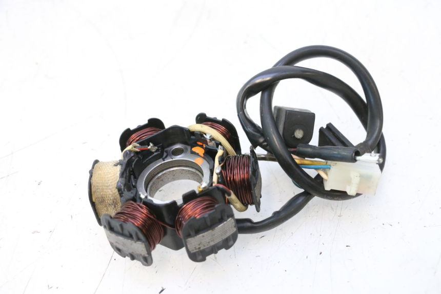 photo de STATOR PEUGEOT LUDIX 50 (2008 - 2017) - Détail de la pièce