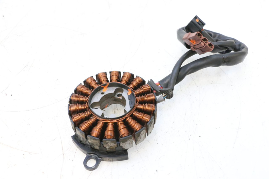 photo de STATOR HONDA PCX (JF57/JF64) 125 (2014 - 2018) - Vue rapprochée