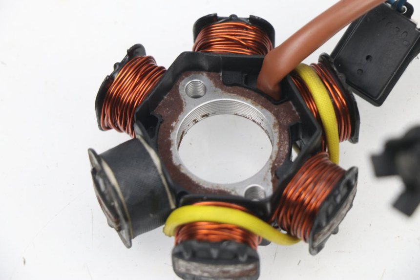 photo de STATOR PEUGEOT TREKKER TKR 50 (2005 - 2014)