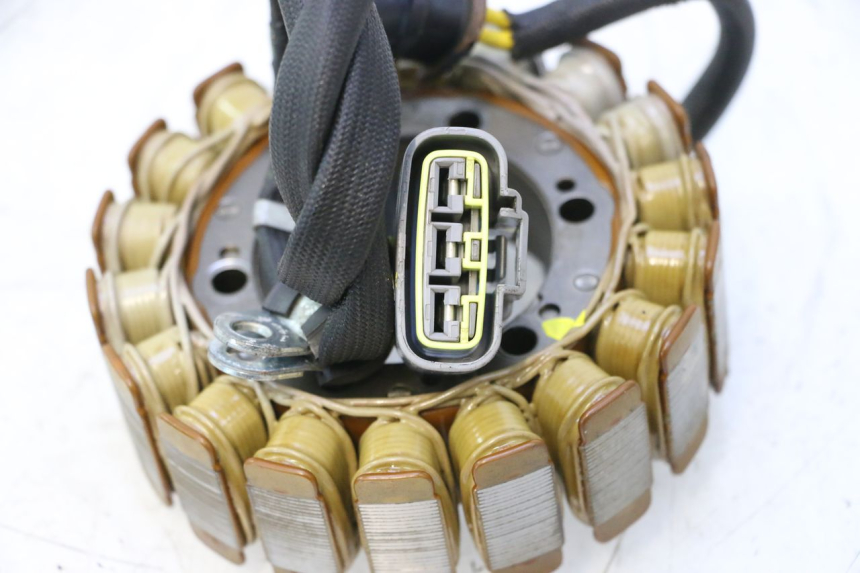 photo de STATOR CAN-AM SPYDER RS 1000 (2008 - 2012) - Points de fixation