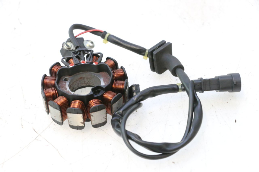 photo de STATOR PIAGGIO ZIP IGET 4T 50 (2021 - 2023) - Gros plan technique