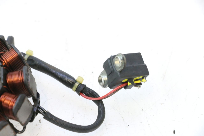 photo de STATOR PIAGGIO ZIP IGET 4T 50 (2021 - 2023) - Points de fixation