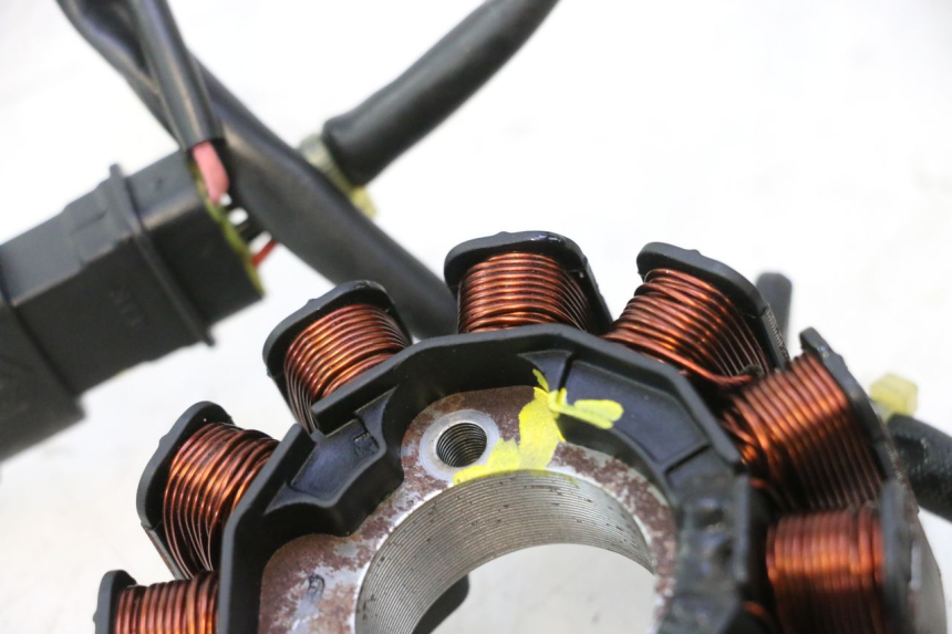 photo de STATOR PIAGGIO ZIP IGET 4T 50 (2021 - 2023) - État de surface