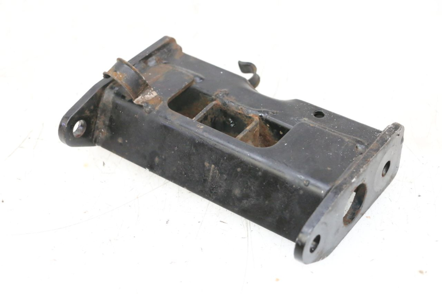 photo de SUPPORT AMORTISSEUR HONDA NSR R 125 (1994 - 2003) - Gros plan technique