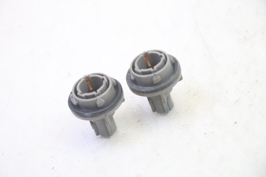 photo de SUPPORT AMPOULE SUZUKI BURGMAN 125 (2007 - 2014)