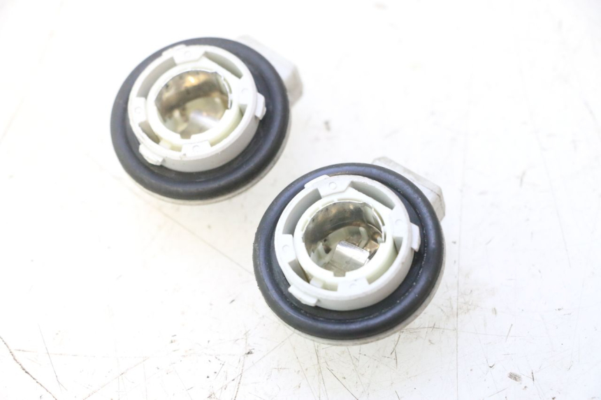 photo de SUPPORT AMPOULE GILERA GP 800 (2007 - 2013) - Zoom état d’usage