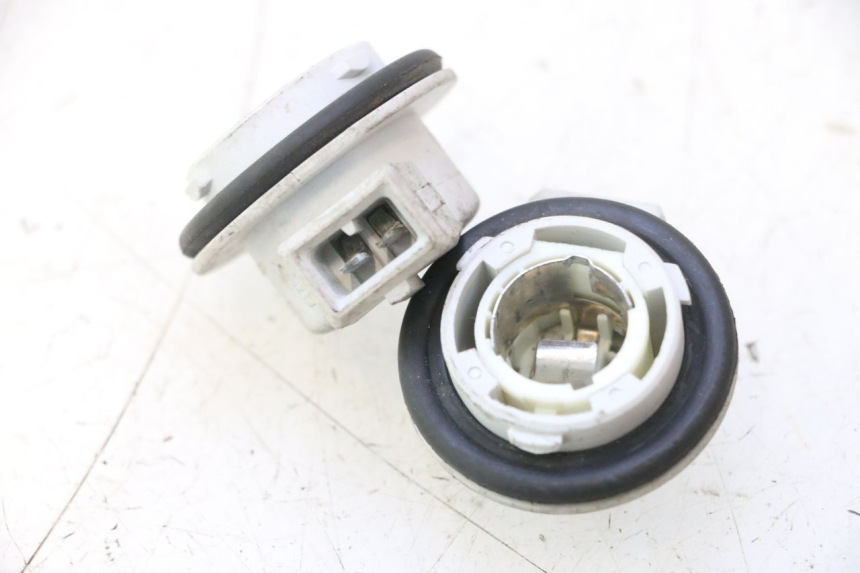 photo de SUPPORT AMPOULE GILERA GP 800 (2007 - 2013) - Autre angle de vue