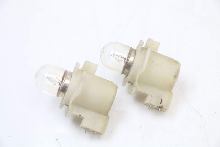 photo de SUPPORT AMPOULE PIAGGIO ZIP 2T 50 (2009 - 2019)