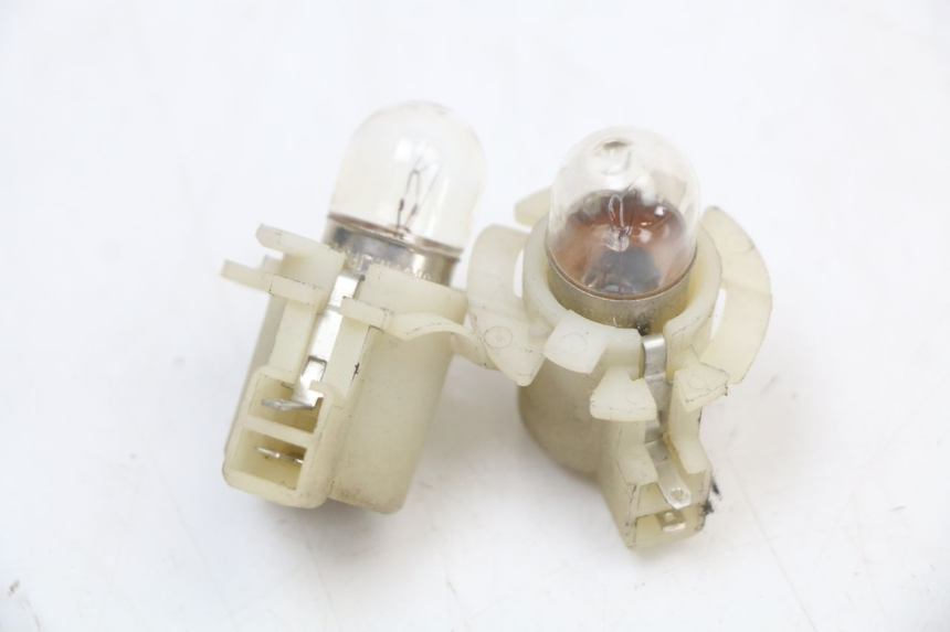 photo de SUPPORT AMPOULE PIAGGIO ZIP 2T 50 (2009 - 2019)