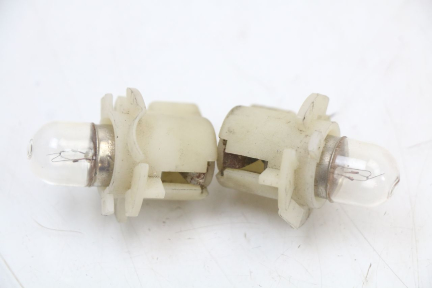 photo de SUPPORT AMPOULE PIAGGIO ZIP 2T 50 (2009 - 2019)