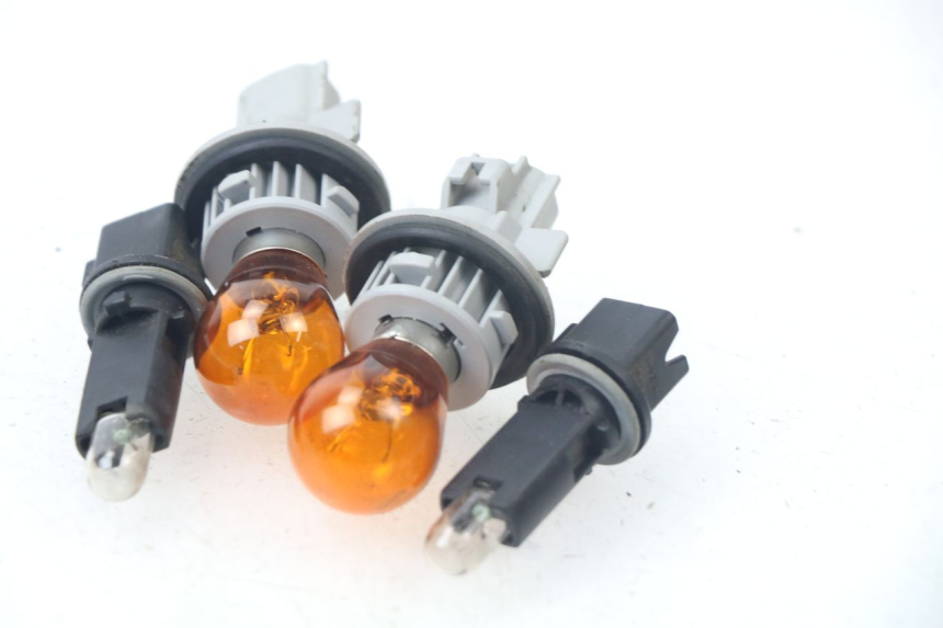 photo de SUPPORT AMPOULE SUZUKI AN BURGMAN 400 (2006 - 2010)