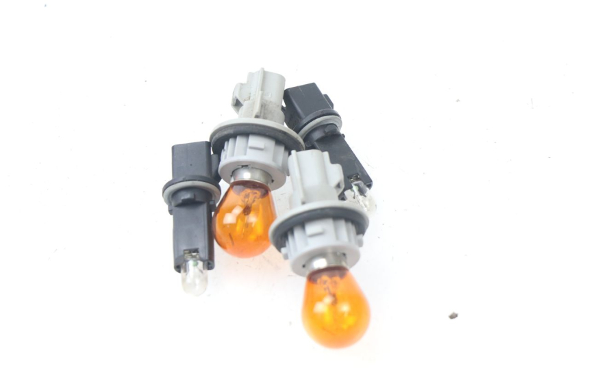 photo de SUPPORT AMPOULE SUZUKI AN BURGMAN 400 (2006 - 2010)