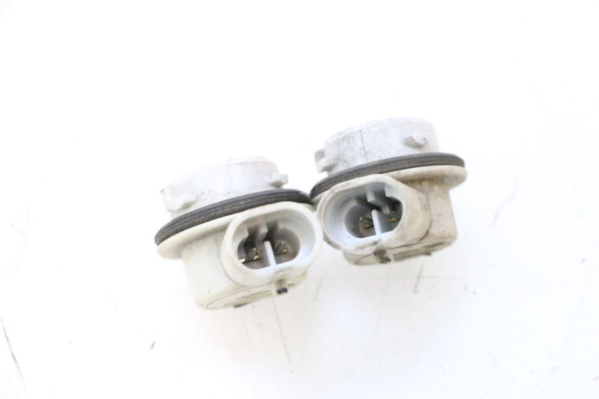 photo de SUPPORT AMPOULE YAMAHA X-MAX XMAX 125 (2010 - 2013) - Zoom état d’usage