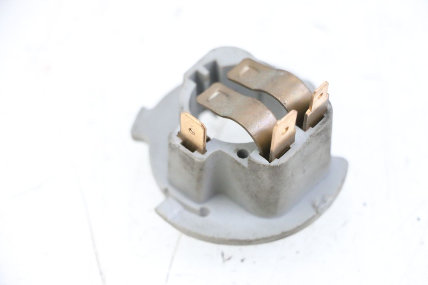 photo de SUPPORT AMPOULE PIAGGIO ZIP 2T 50 (2009 - 2019) - Détail de la pièce