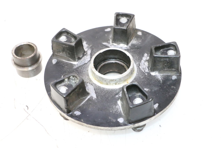 photo de SUPPORT COURONNE SUZUKI GSR 600 (2005 - 2012) - Détail de la pièce