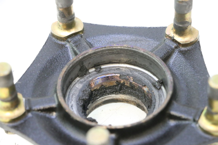 photo de SUPPORT COURONNE HONDA ST PAN EUROPEAN 1100 (1990 - 2002) - Détail de la pièce