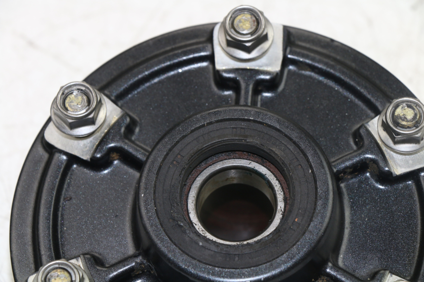 photo de SUPPORT COURONNE TRIUMPH STREET TRIPLE 675 (2007 - 2012)