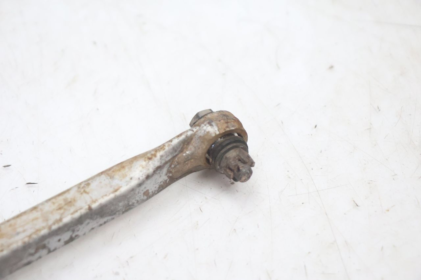 photo de SUPPORT ETRIER FREIN ARRIERE SUZUKI DR S 600 (1985 - 1989) - Zoom état d’usage