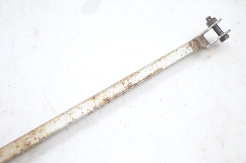 photo de SUPPORT ETRIER FREIN ARRIERE SUZUKI DR S 600 (1985 - 1989) - Points de fixation