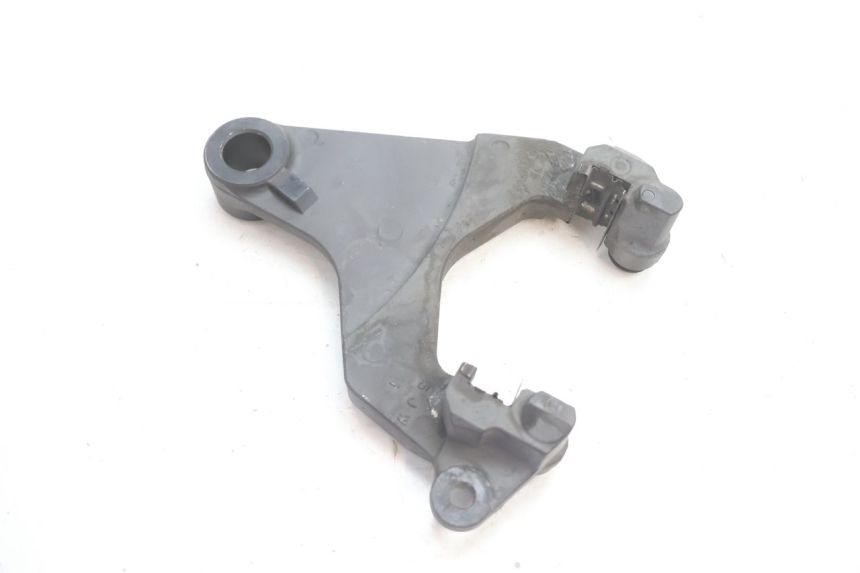 photo de SUPPORT ETRIER FREIN ARRIERE YAMAHA FJR 1300 (2001 - 2005) - Autre angle de vue