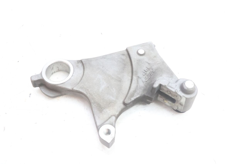 photo de SUPPORT ETRIER FREIN ARRIERE YAMAHA FZ8 800 (2010 - 2016) - Autre angle de vue