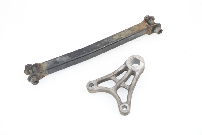 photo de SUPPORT ETRIER FREIN ARRIERE SUZUKI GS GSE 500 (2001 - 2003)