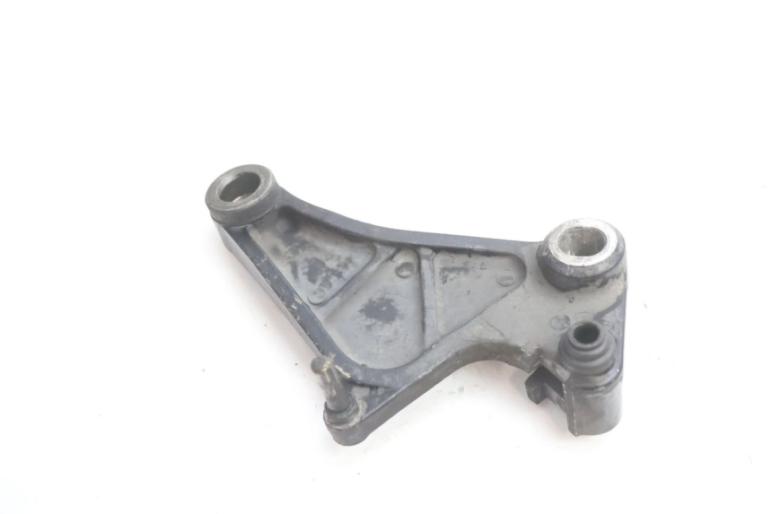 photo de SUPPORT ETRIER FREIN ARRIERE HONDA ST PAN EUROPEAN 1100 (1990 - 2002) - Détail de la pièce