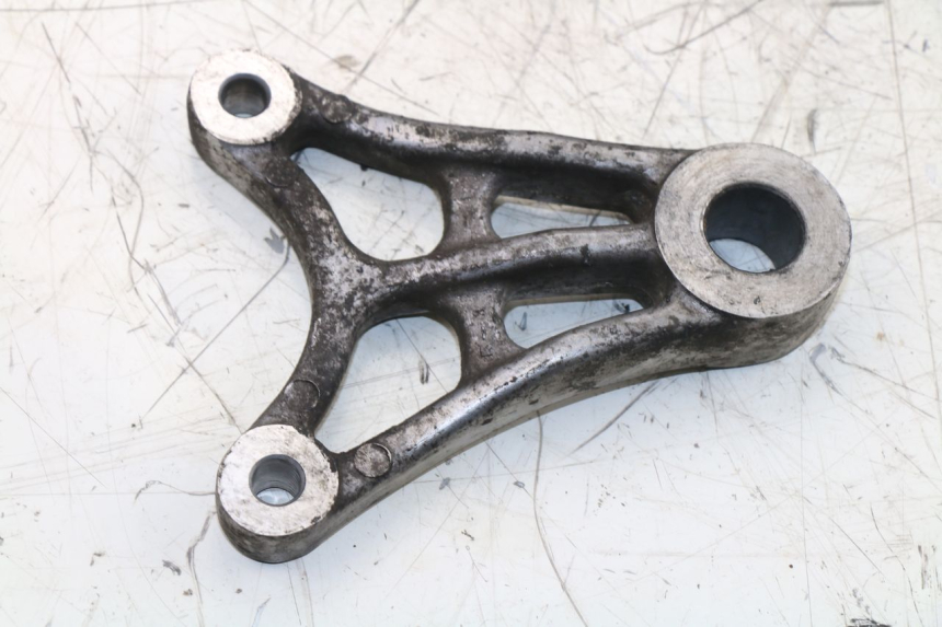 photo de SUPPORT ETRIER FREIN ARRIERE SUZUKI GS / GSE 500 (1990 - 2000)