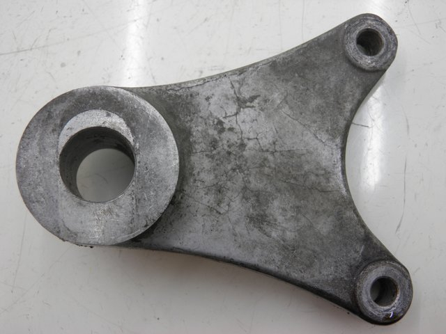 photo de SUPPORT ETRIER FREIN ARRIERE SUZUKI GSF N BANDIT 600 (1996 - 1999)