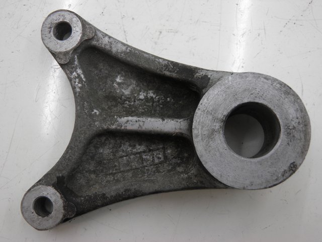 photo de SUPPORT ETRIER FREIN ARRIERE SUZUKI GSF N BANDIT 600 (1996 - 1999)