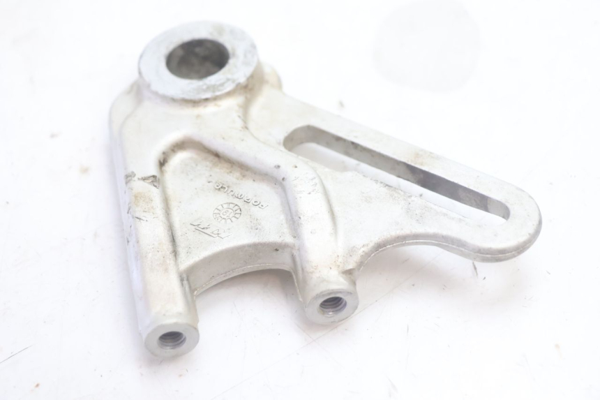 photo de SUPPORT ETRIER FREIN ARRIERE KTM SX 85 (2018 - 2024) - Gros plan technique