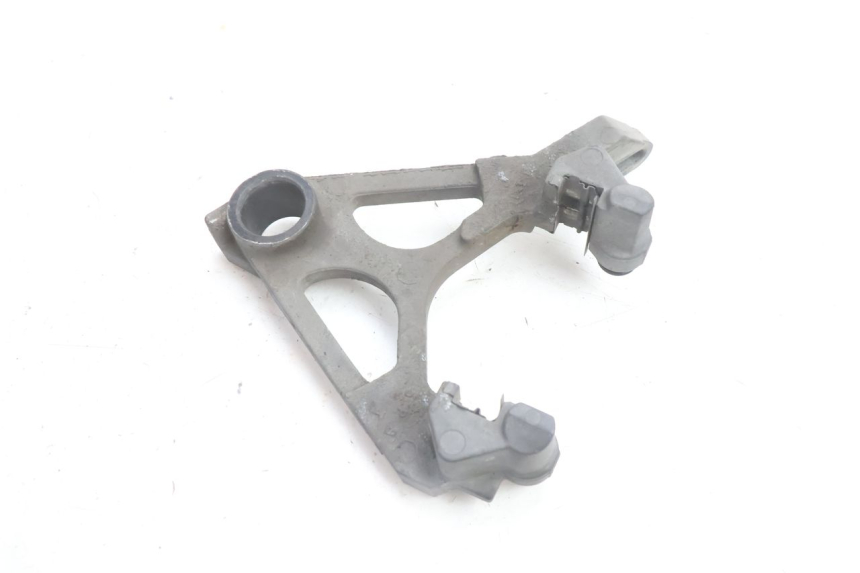 photo de SUPPORT ETRIER FREIN ARRIERE YAMAHA TDM ABS 900 (2002 - 2014) - Gros plan technique