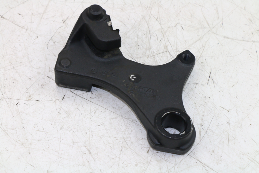 photo de SUPPORT ETRIER FREIN ARRIERE TRIUMPH STREET TRIPLE 675 (2007 - 2012)