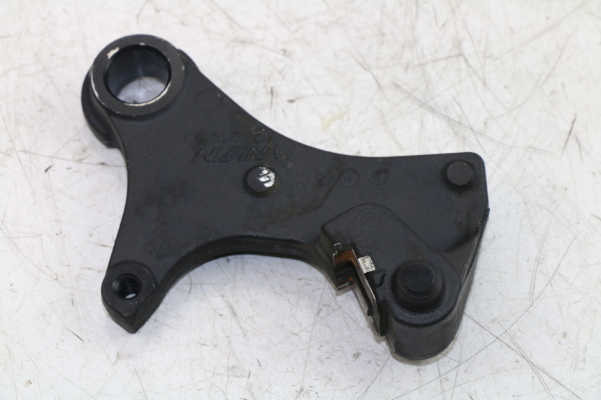 photo de SUPPORT ETRIER FREIN ARRIERE TRIUMPH STREET TRIPLE 675 (2007 - 2012)
