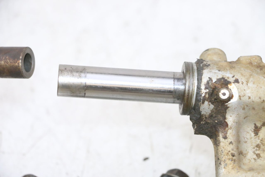 photo de SUPPORT ETRIER FREIN ARRIERE YAMAHA YFM GRIZZLY 550 (2008 - 2015)