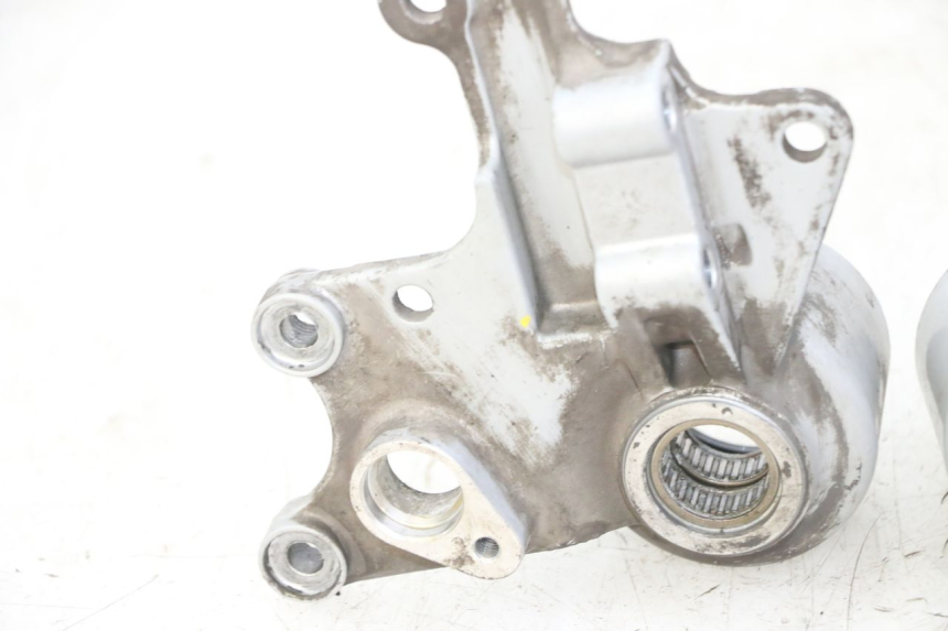photo de SUPPORT ETRIER FREIN AVANT PIAGGIO MP3 LT 400 (2007 - 2012)