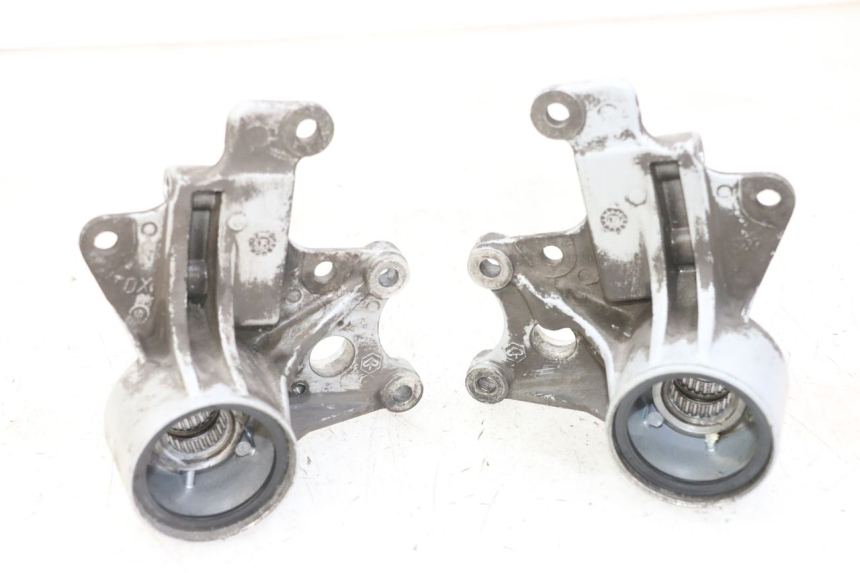 photo de SUPPORT ETRIER FREIN AVANT PIAGGIO MP3 LT 400 (2007 - 2012)