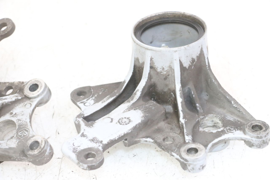 photo de SUPPORT ETRIER FREIN AVANT PIAGGIO MP3 LT 400 (2007 - 2012)