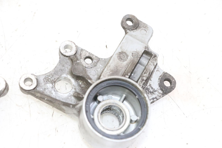 photo de SUPPORT ETRIER FREIN AVANT PIAGGIO MP3 LT 300 (2010 - 2016)