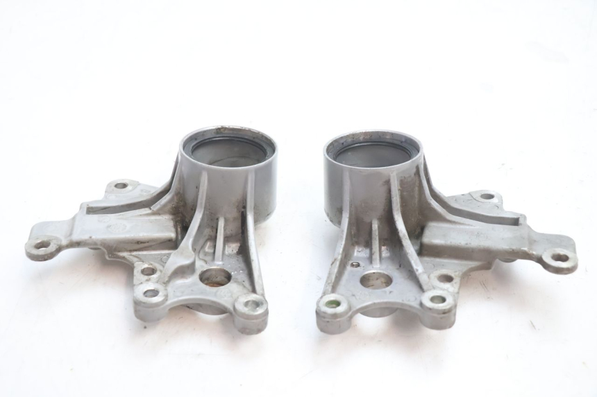 photo de SUPPORT ETRIER FREIN AVANT PIAGGIO MP3 LT 300 (2010 - 2016) - Autre angle de vue