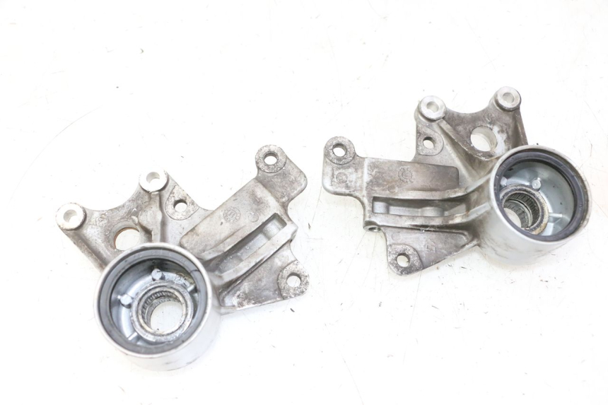 photo de SUPPORT ETRIER FREIN AVANT PIAGGIO MP3 500 (2011 - 2015)